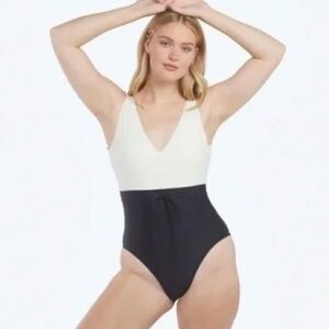 NEW Summersalt Swim Suit One Piece Black White Color Block Tie Waist Beach SZ 2